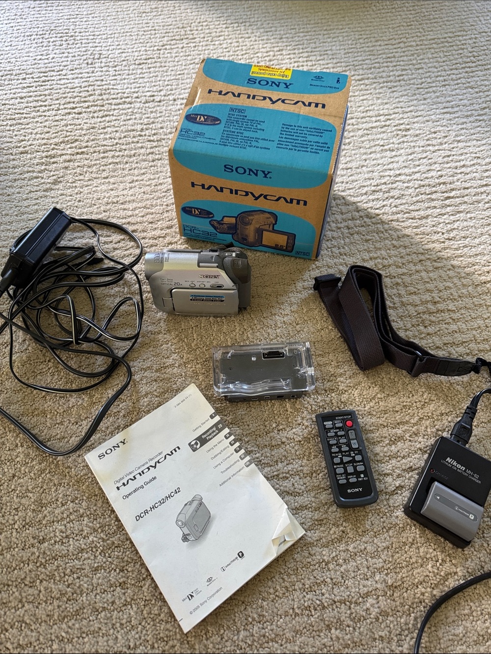 Sony DCR-HC32 Mini DV Handycam